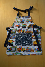 Load image into Gallery viewer, Araluen Apron
