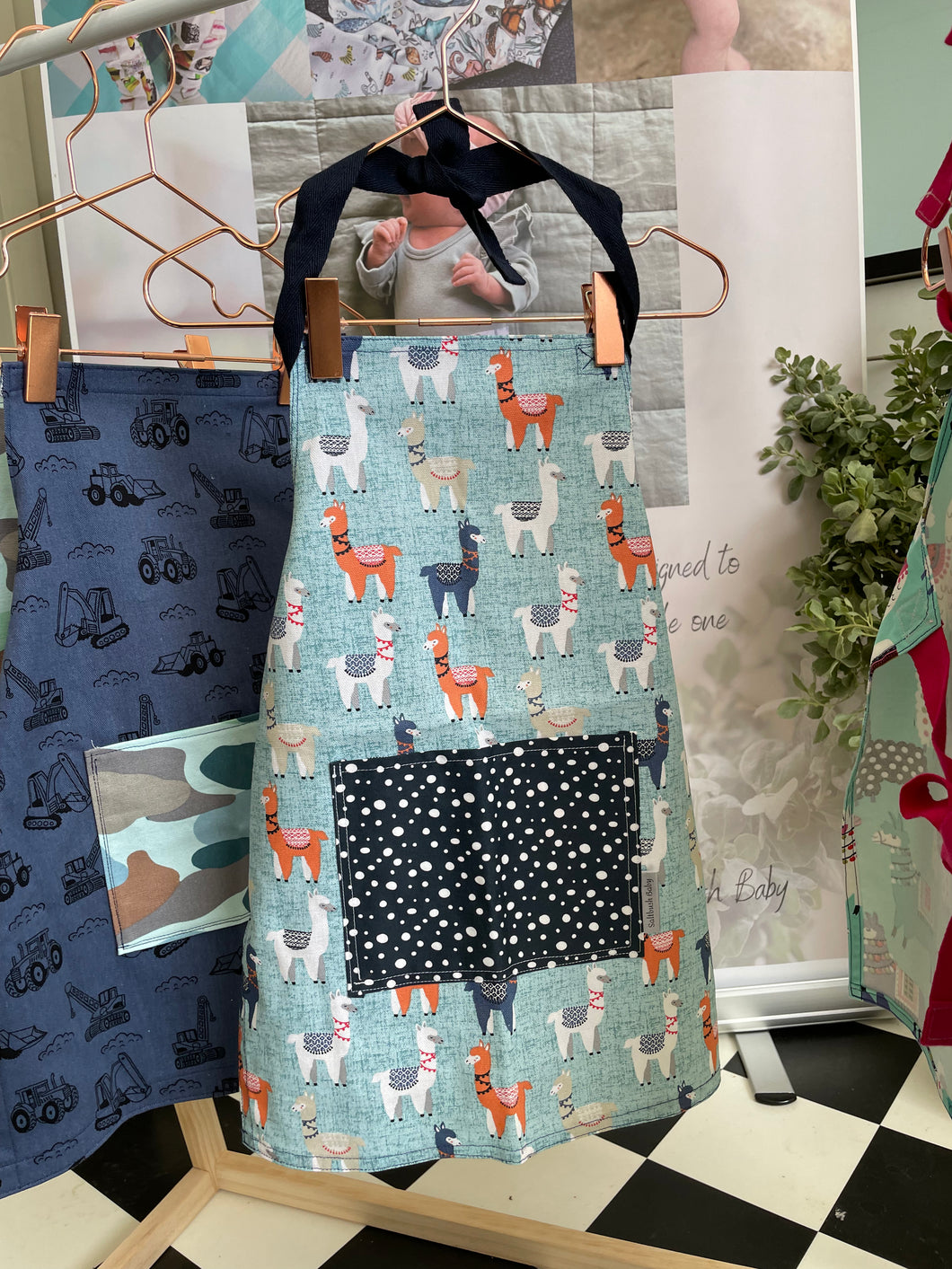 Araluen Apron