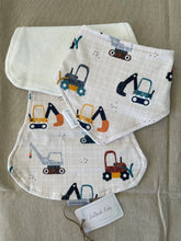 Load image into Gallery viewer, Bib &amp; Burp Cloth Set
